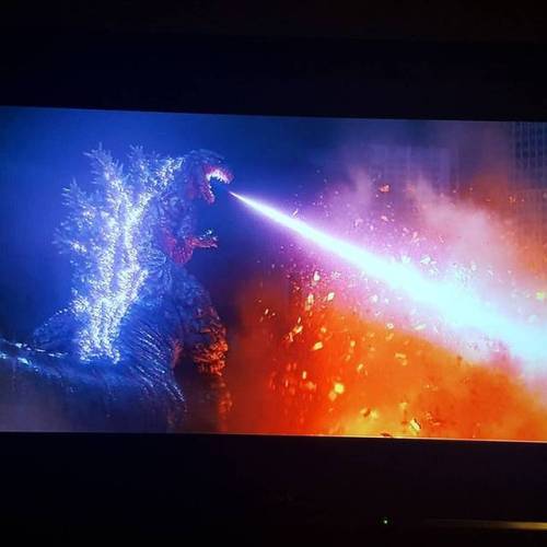 This is a thing of beauty, a purple laser of fire!!   #shingodzilla #godzillaresurgence