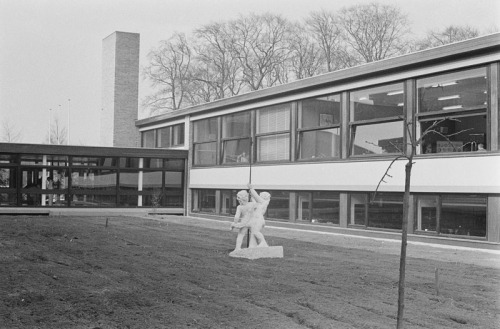 Baarnsch Lyceum (1960) in Baarn, the Netherlands, by R.D. (Rudi) Bleeker