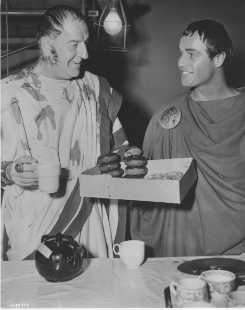 vintageebonyandivory: Brando and Calhern.