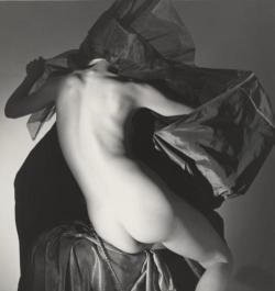 my-secret-eye:  Horst P. Horst, American Nude I, New York, 1962