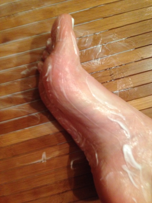 pinkysfeet:  Slippery white.  Reblog if you would clean my feet off.