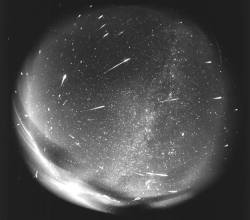 deathandmysticism:  All-sky view of the Leonids shower, 156 meteors were captured in this 4 hour image, 1998