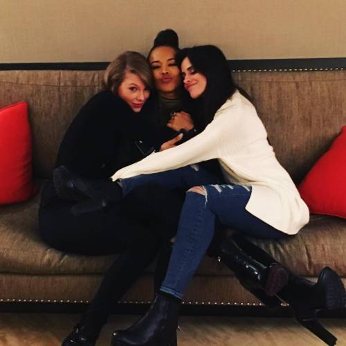 taylorswift: Saturdays are for group hugs.