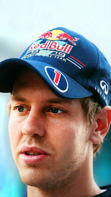 suckmyravioli:Sebastian Vettel | Indian GP 2011invented beauty [19/?]