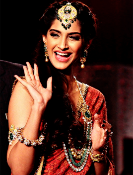 madhoshiyaan:    I have eclectic taste, and I love vintage style mixed with glamour
