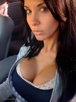 selfshotmag:  Free webcams show every Thurday