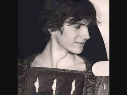 young ralph fiennes