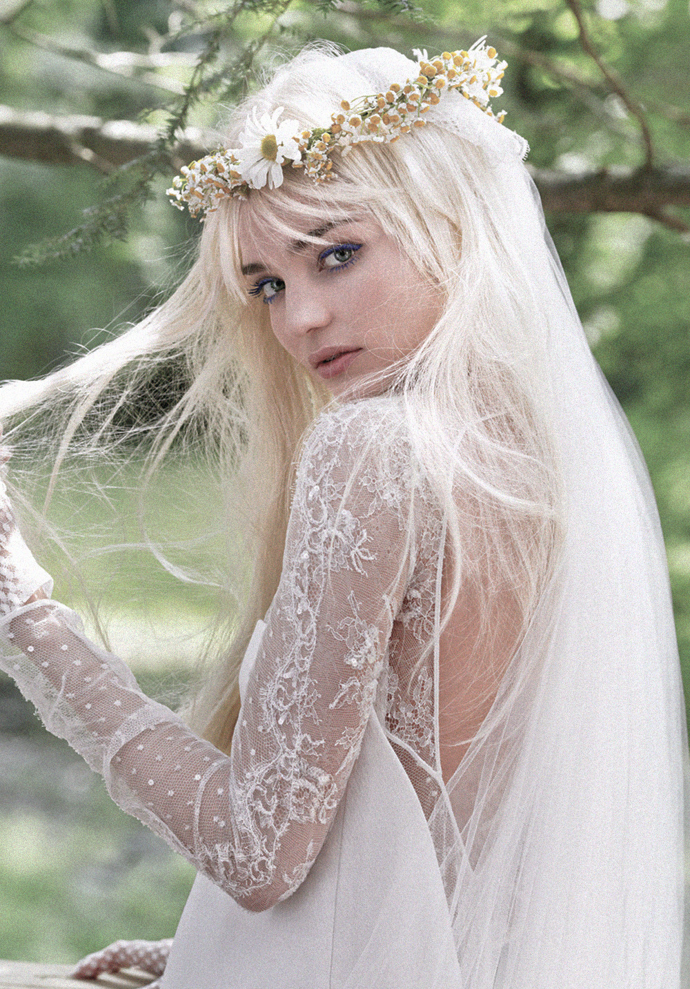 stopdropandvogue:  Miranda Kerr in “Cicciolina” for V #85 photographed by Sebastian