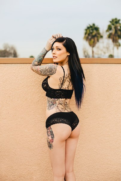 gorg-babes:  the hottest inked ones —&gt; http://gorg-babes.tumblr.com #inked