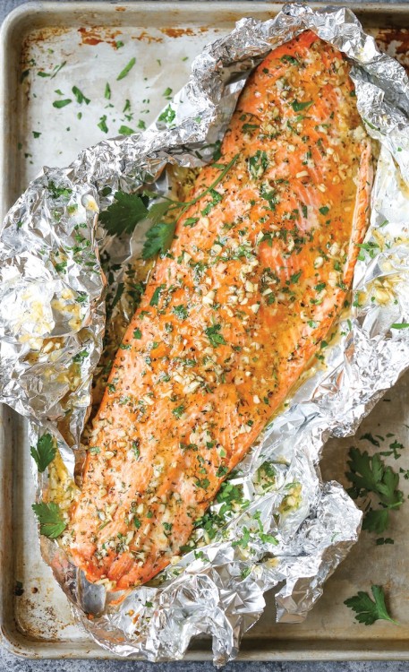 do-not-touch-my-food:    Garlic Butter Salmon in Foil  