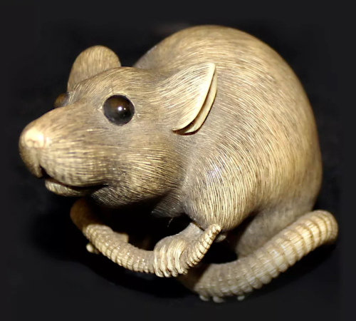  The rat awakens – netsuke that sparked a bidding war 