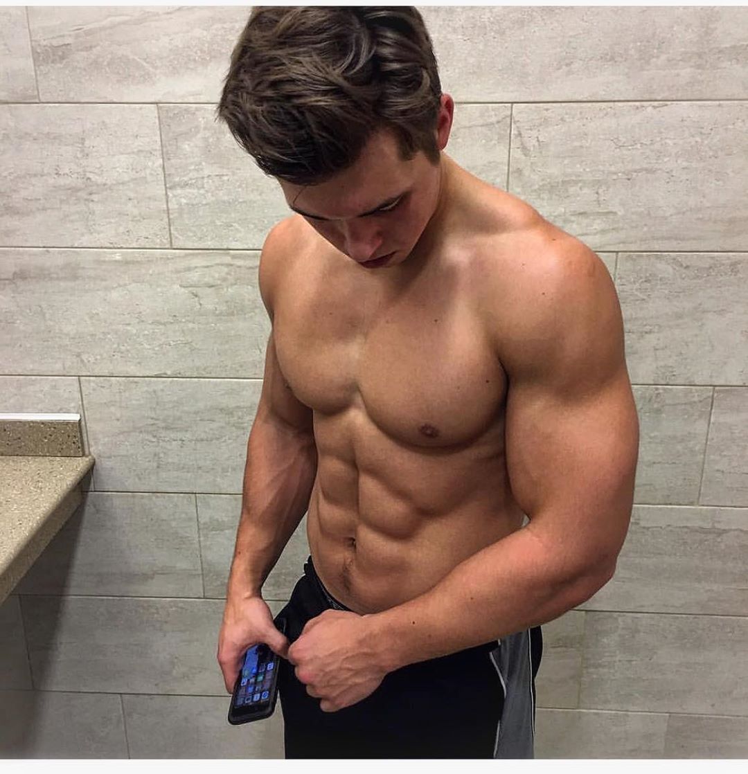 fedrikw:  19yo Bret Mossing