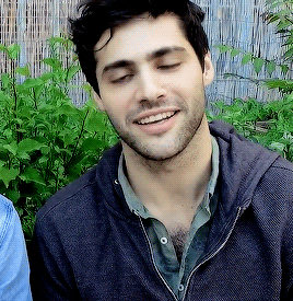 raphaelbane:  matthew daddario smiling 