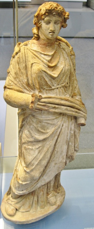 clioancientart:Today’s Fun Pic: One of a group of 8 half life sized terracotta figurines found