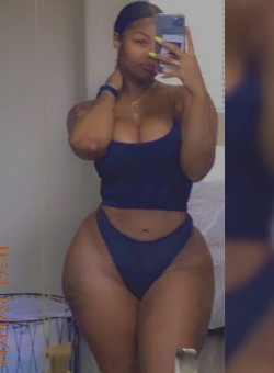 princejazziedad:DeliciouslySexy Curvy Luscious BootiDelicious Ma.Ms Egypt_Cario🤎🤎🤎