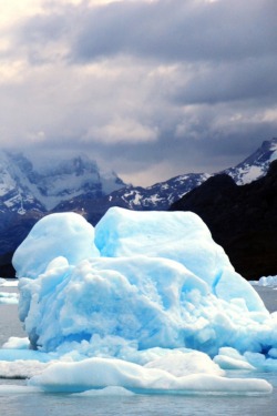 de-preciated:  El Calafate | By HelenC2008 on Flickr 