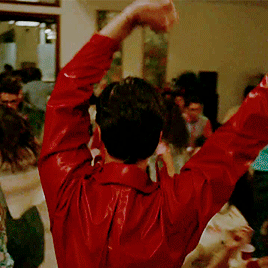 bosswaldcobblepot:  Andrew Cunanan’s red jumpsuit appreciation post (+ some exquisite moves from Darren)