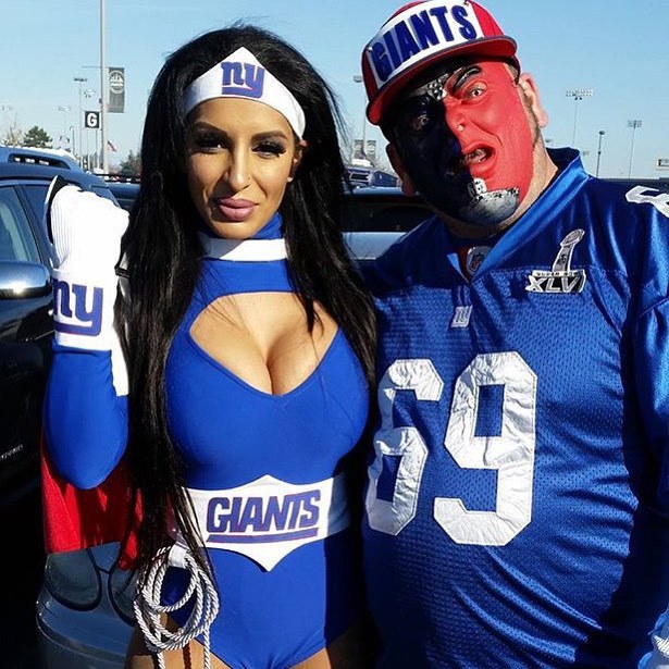 By @gmonster69 via @RepostWhiz app: Met the beautiful @missmeena1 today at the game.