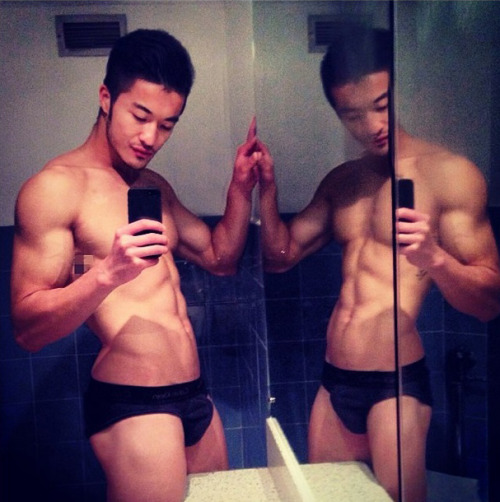 bbbtm13:  The sexiest NZ Asian Model, Edison (insta: edisonfanr) Reblog & follow me for more surprises!