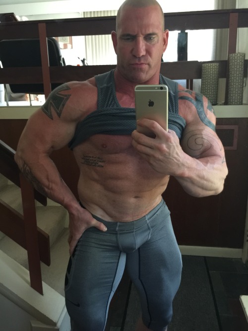 Porn irishmusclegod:  8-31-15   He makes a man photos