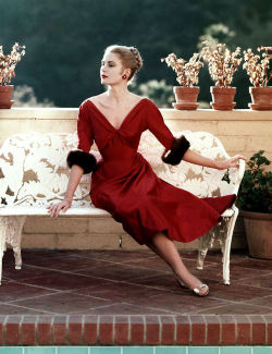 20th-century-man:  Grace Kelly 