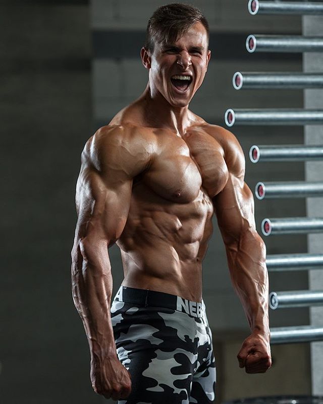   Евгений Михайленко ( @eugene_aesthetics_official )