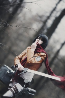 fuckyeahshingekicosplays:  Mikasa 