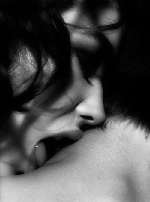 sensuous-darkness:…oh you…