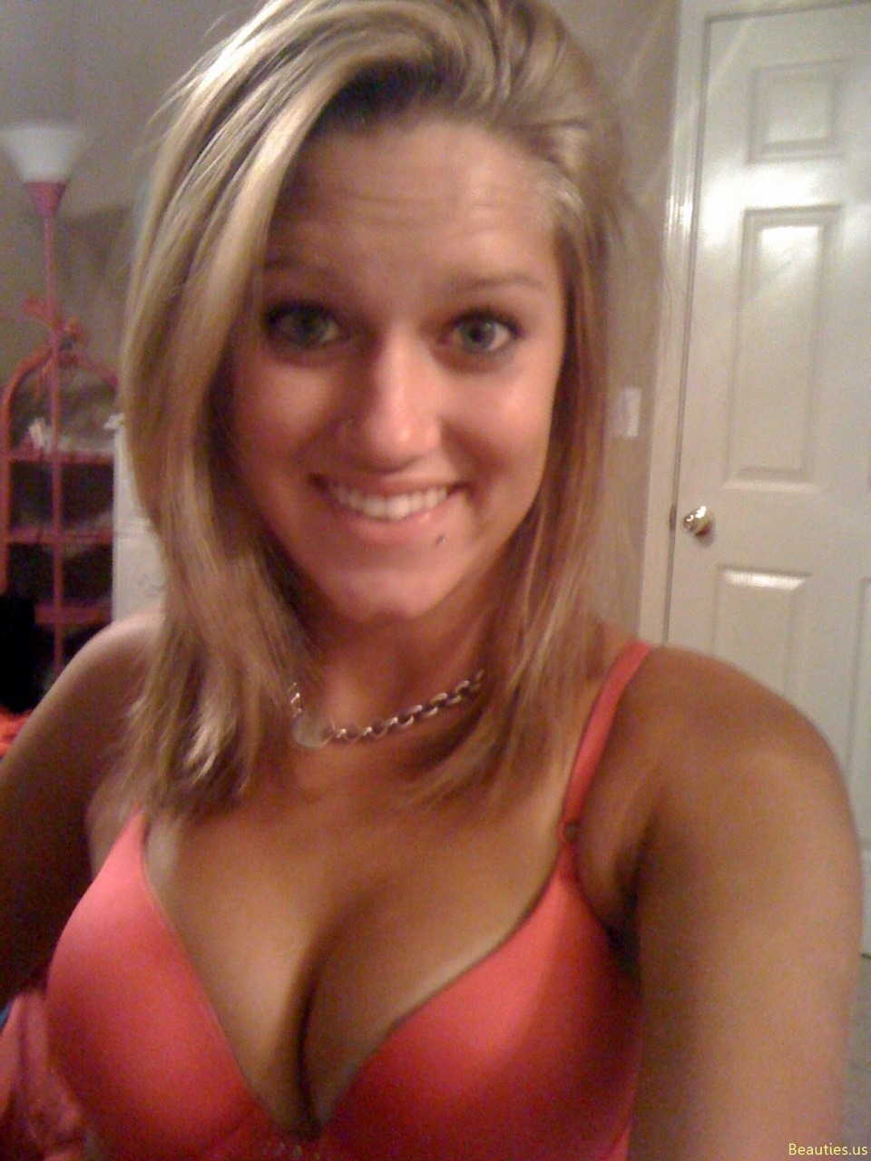 blacklondonchap:  Nice self shot teen