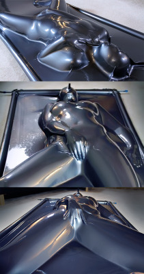 Vacbeds look so much like real-life carbonite