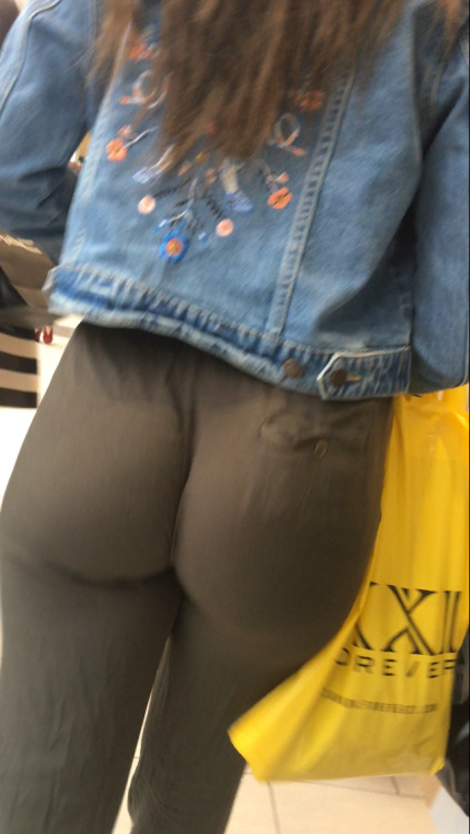 jizzcreepshots: I have this sexy teen on 4 different days. 5mins video in those green pants and also