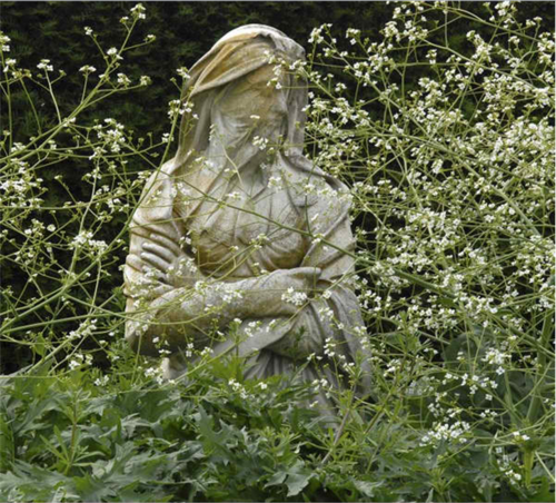 requiem-on-water:  A statue in the garden at Houghton Hall.   