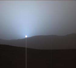 space-pics:  Sunset on Mars [1344x1200]