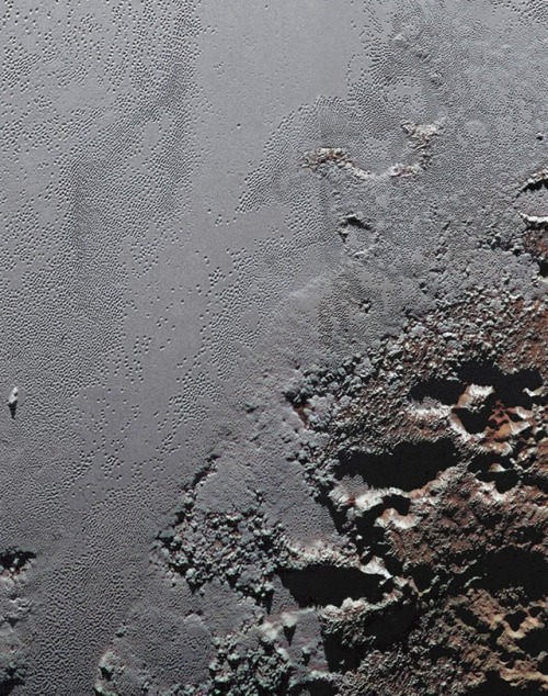 High-resolution images of Pluto taken by NASA’s New Horizons spacecraft.The plains on Pluto&rs