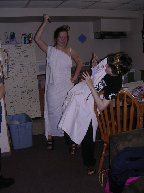 keptin-indy:Courtesy of sphinxfeather, that time when there was an entire toga party in Lounge for t