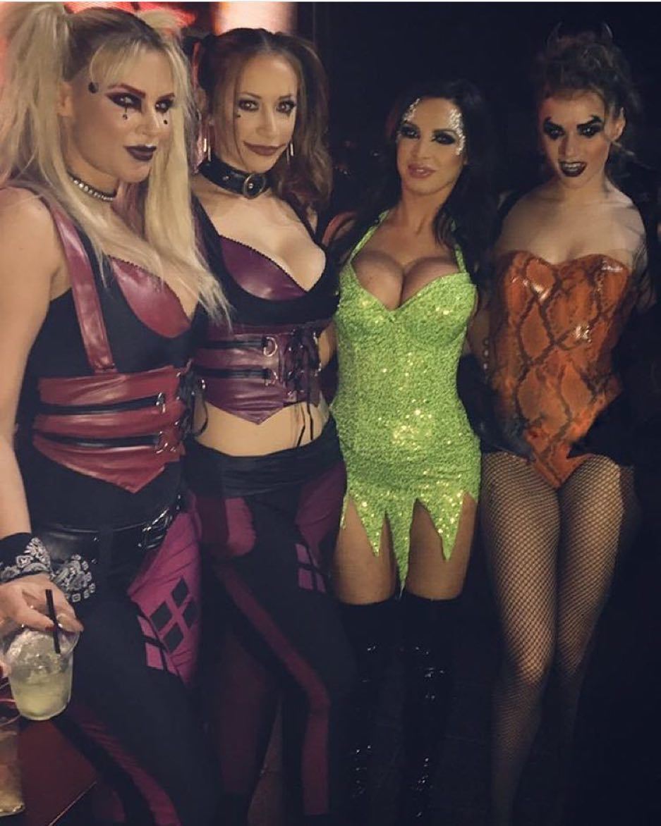 fatcatwithabat23:  Happy Halloween 💀😈👻 