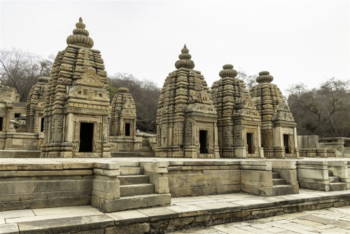 Bateshwar group of temples, Madhya Pradesh, photos by Kevin Standage, more at https://kevinstandagep