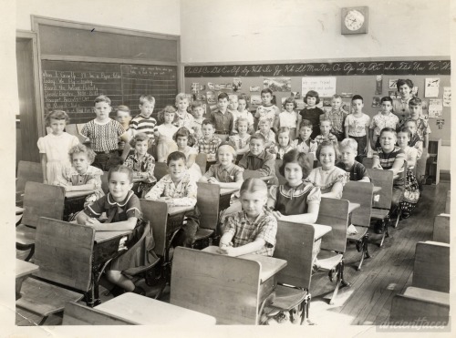 ancientfaces:  Remember when … 1952 Elementary SchoolRemember wooden desks, chalkboards & cursive writing charts? The 1952 third grade class of Lincoln Elementary School in Cook County Illinois. [ Enlarged: Lincoln Elementary School Illinois 1952