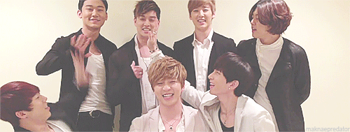 maknaepredator-deactivated20141:  2seop high five ღ 