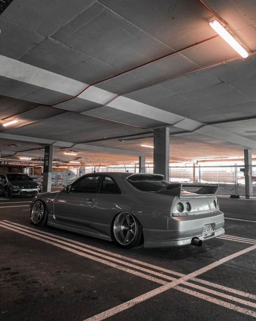 Nissan Skyline (R33)