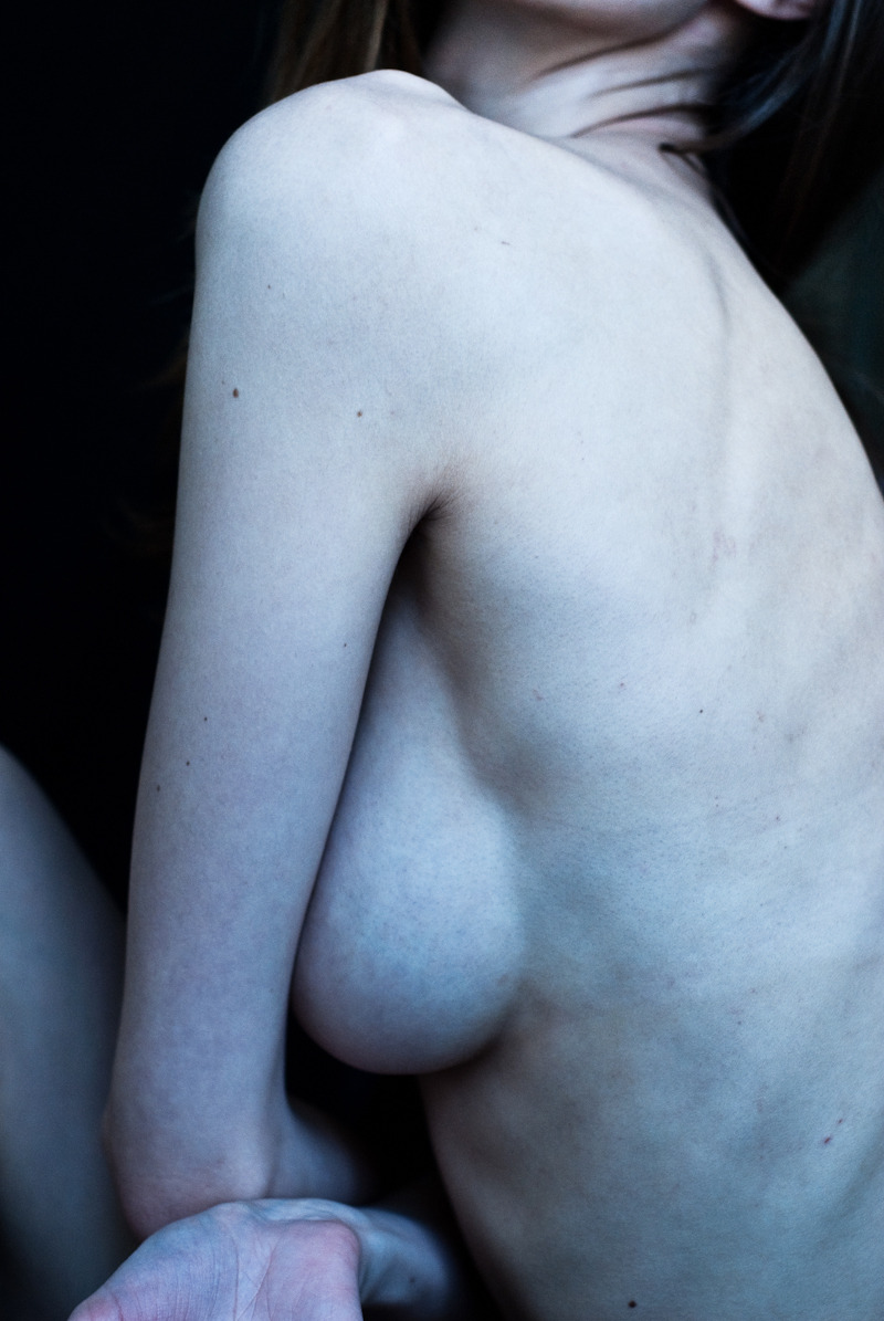 palenudesoul:    Pale   