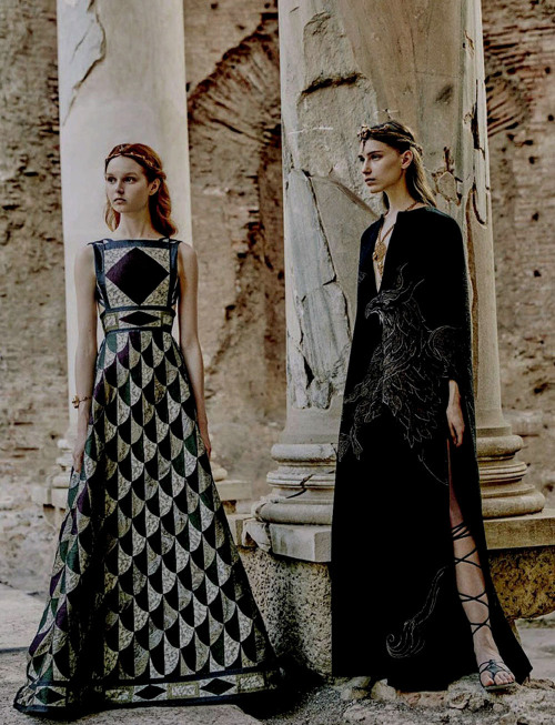 vmagazine: VALENTINO (Haute Couture Fall/ Winter 2015-16) - model: Leila Nda, Sofia Tesmenitskaya, G