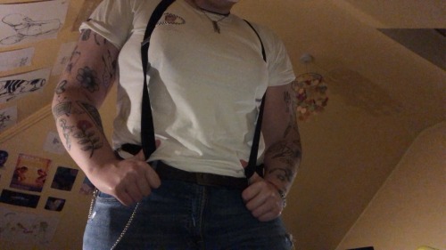 Porn photo urbutchdaddy:Ive fallen in love with suspenders