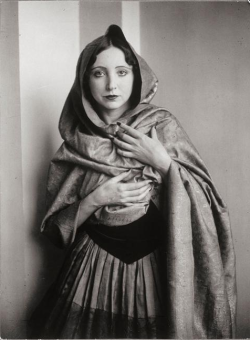 visualobscurity:  Anais Nin, 1932.   Brassai.