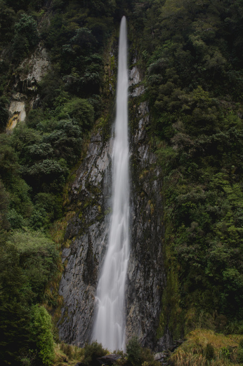 photographybywiebke:Thunder Creek Falls &amp; Fantail Falls, New Zealand