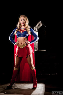 epicwhitewomen:  Cali Carter is Supergirl