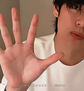 Taehyungs Hands Are Such An Art For @taeyungie 