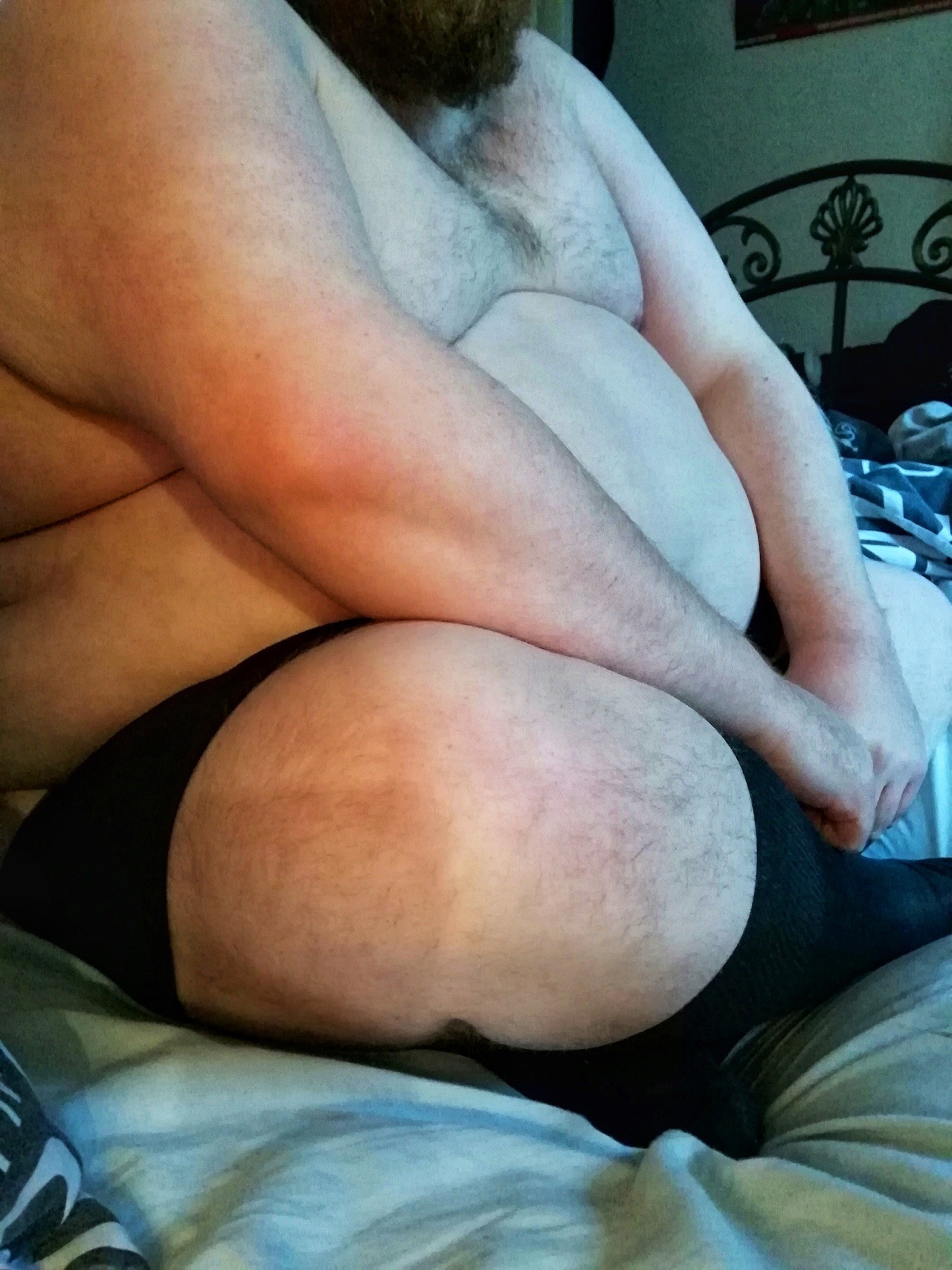 korndoggy:  alphasignalfive:    Less underwear, more nakedness! 😋