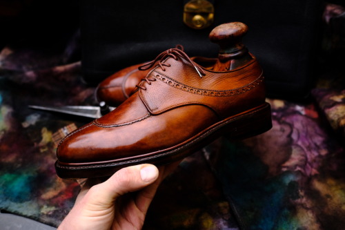dandyshoecare:The main purpose of @DandyShoeCare not only restore your old shoes,but make them look 