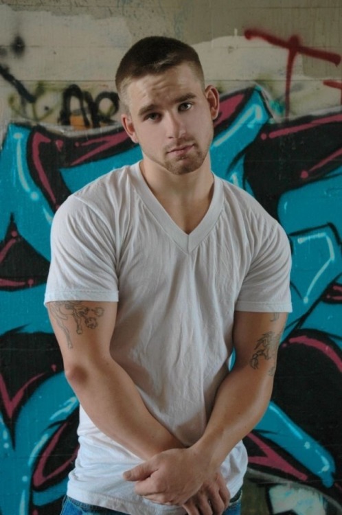 goddy654:  Hunks & Hotties on goddy654.tumblr.com